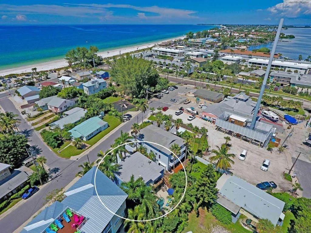 Beach Getaway Pool Condo Between The Island Marina And Beach Bradenton Beach Exteriér fotografie