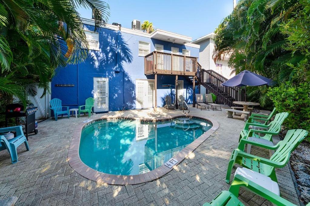 Beach Getaway Pool Condo Between The Island Marina And Beach Bradenton Beach Exteriér fotografie