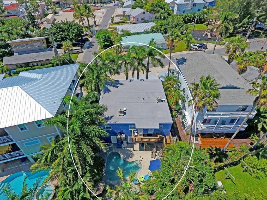 Beach Getaway Pool Condo Between The Island Marina And Beach Bradenton Beach Exteriér fotografie