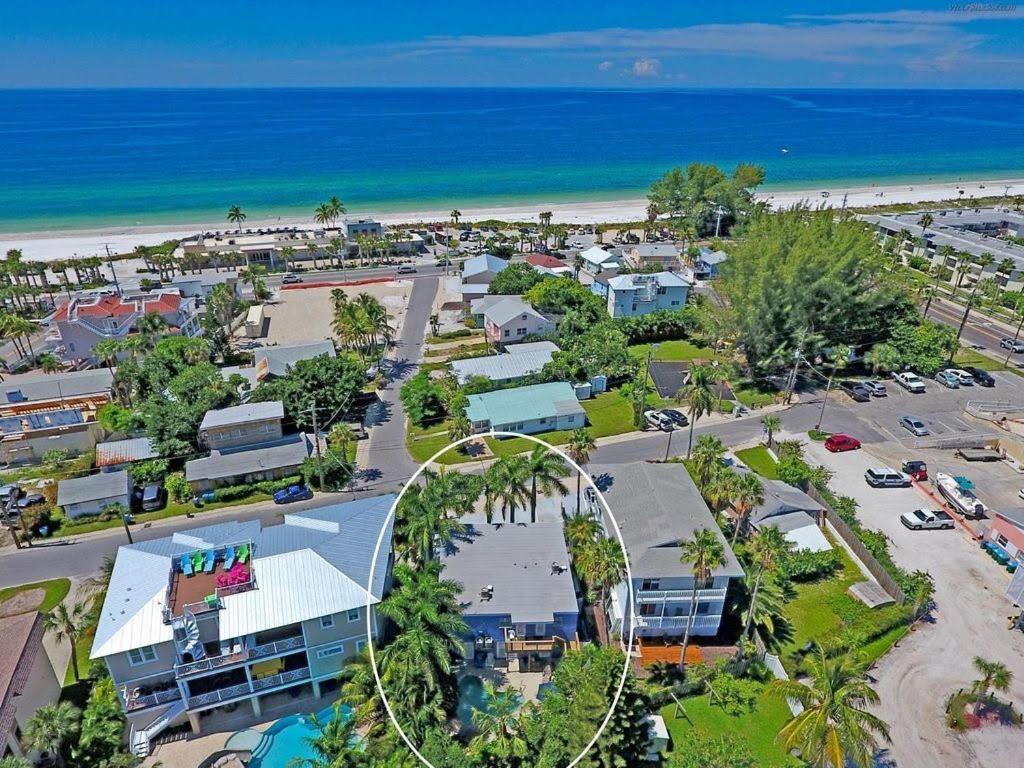 Beach Getaway Pool Condo Between The Island Marina And Beach Bradenton Beach Exteriér fotografie