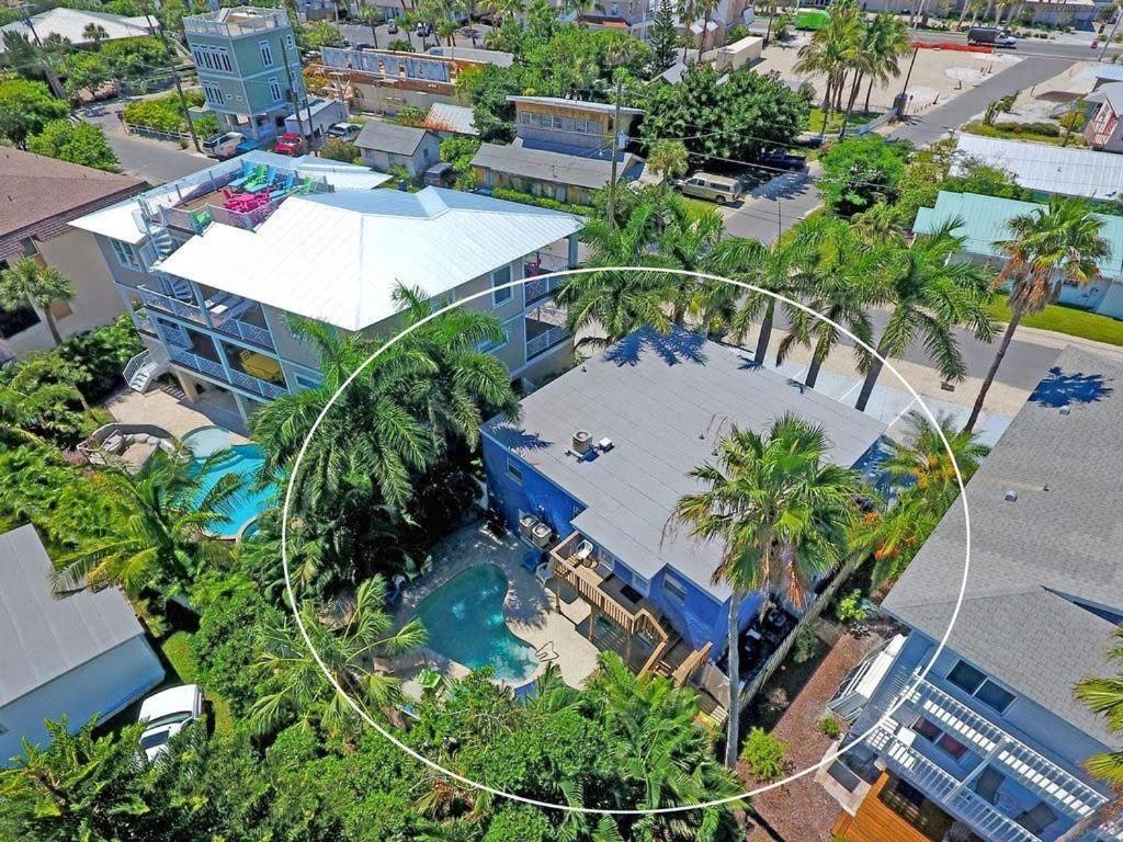 Beach Getaway Pool Condo Between The Island Marina And Beach Bradenton Beach Exteriér fotografie